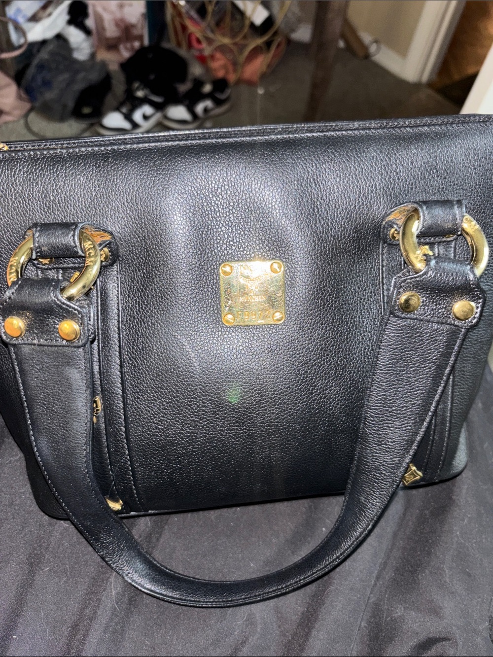 Preowned Mcm Black Leather Tote Bag with Gold Hardware